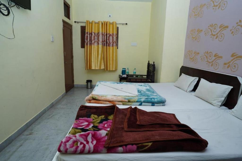 אודייפור Hotel Hari Home מראה חיצוני תמונה